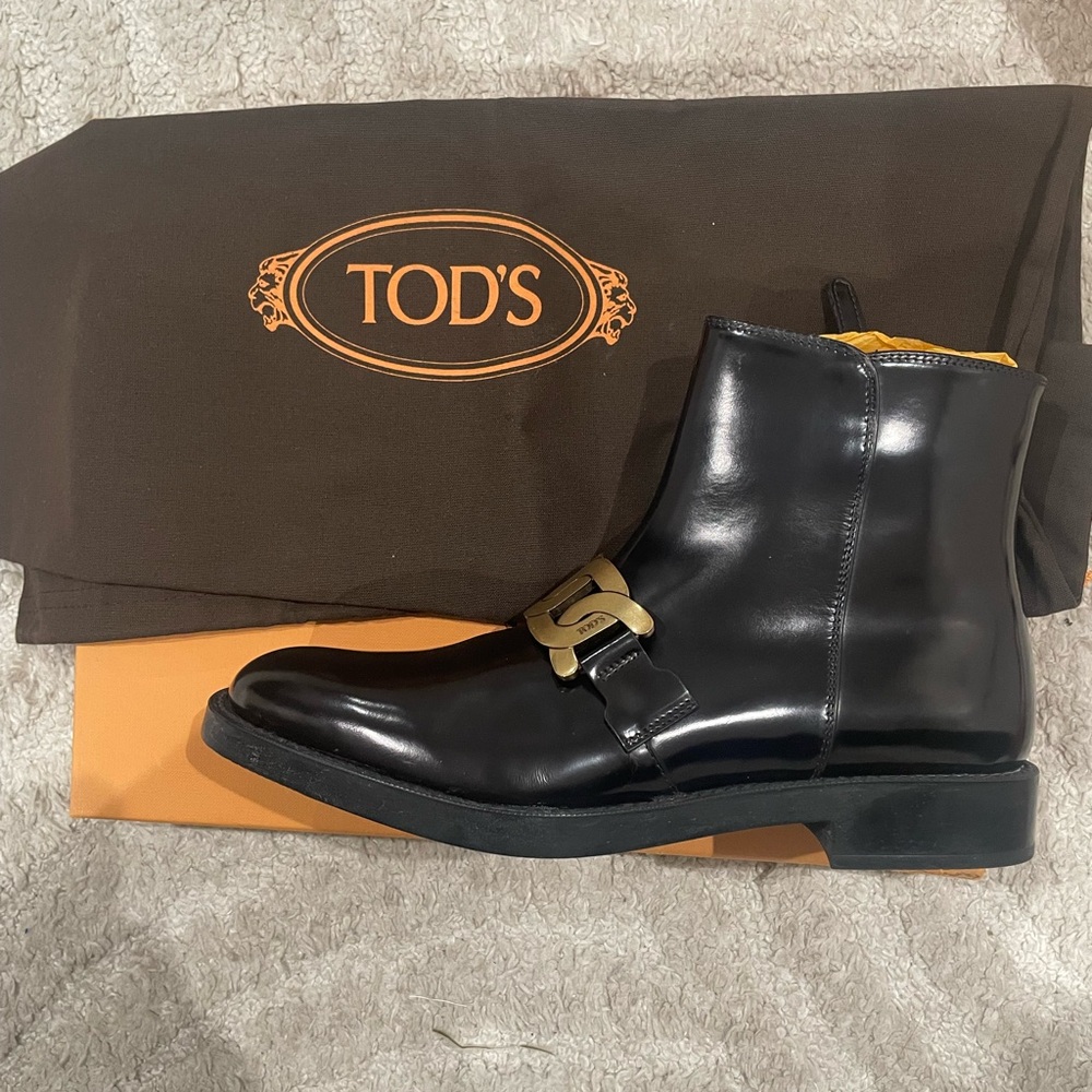 Tod's Leather Boots